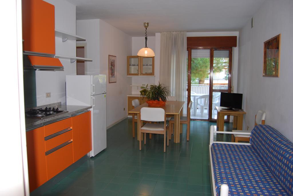 Appartamenti Vacanza Albatros Lignano Sabbiadoro Buitenkant foto