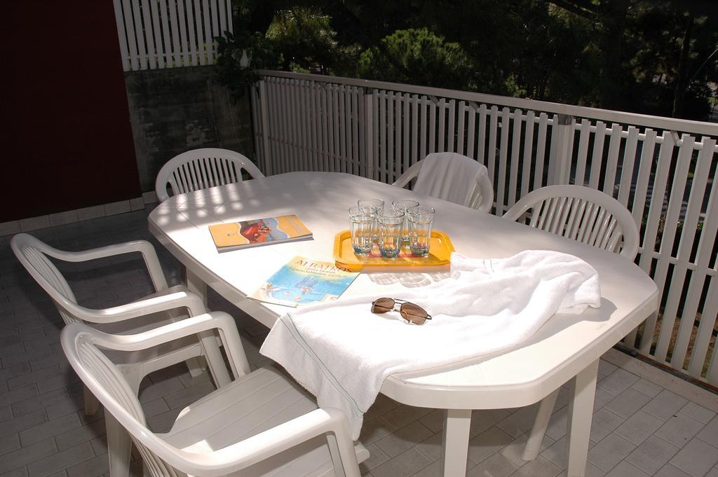 Appartamenti Vacanza Albatros Lignano Sabbiadoro Buitenkant foto