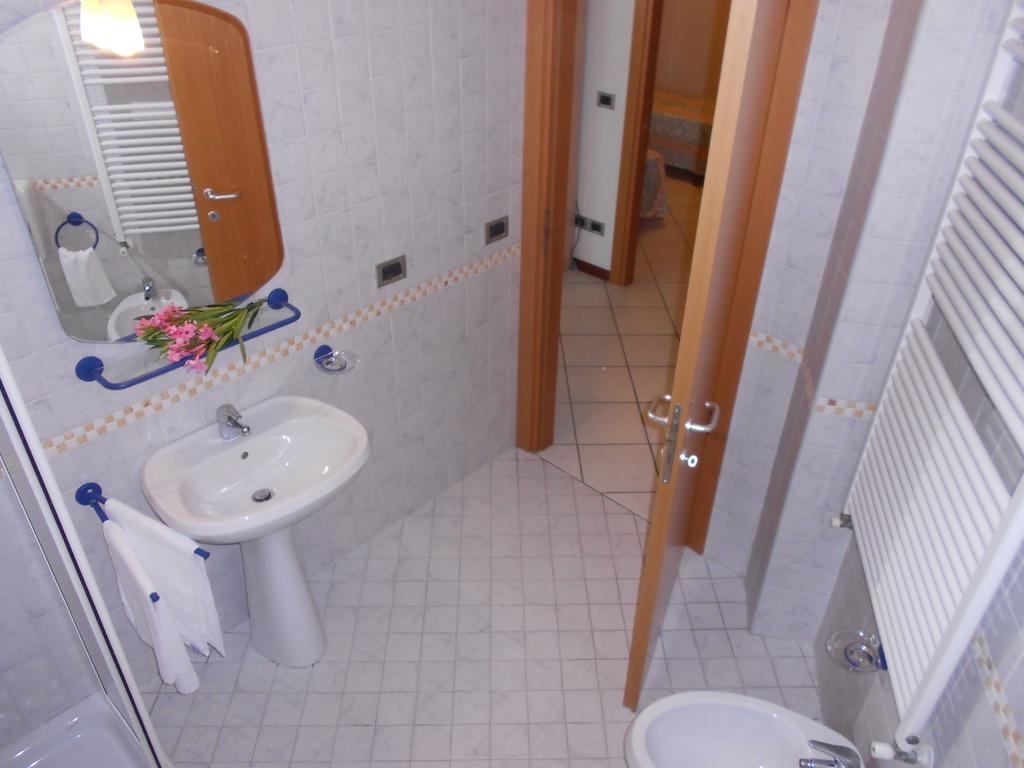 Appartamenti Vacanza Albatros Lignano Sabbiadoro Buitenkant foto