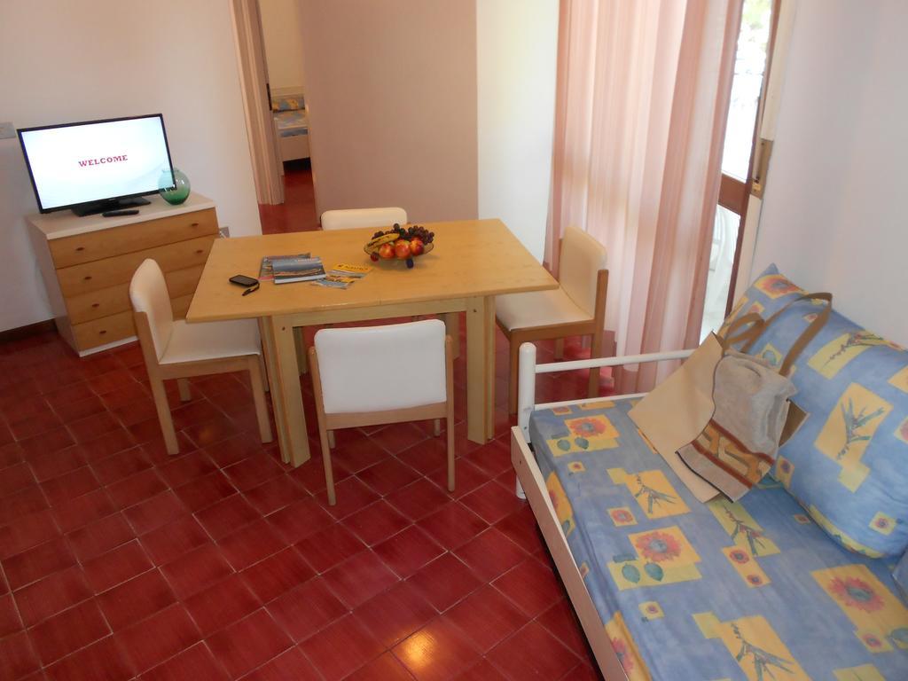 Appartamenti Vacanza Albatros Lignano Sabbiadoro Buitenkant foto