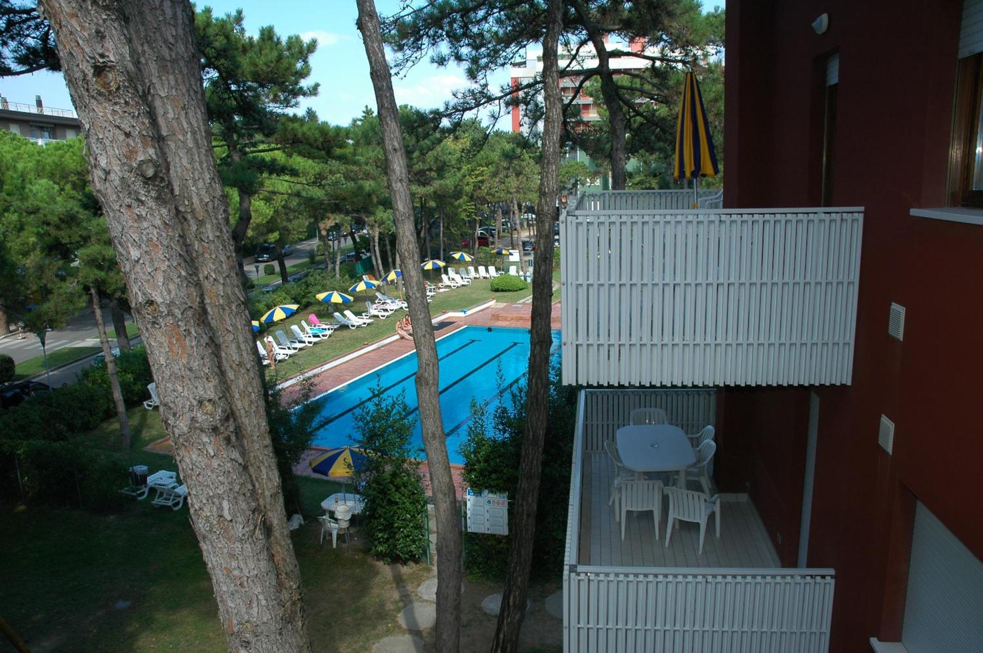 Appartamenti Vacanza Albatros Lignano Sabbiadoro Buitenkant foto